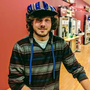 Meet your Posher, Lewis